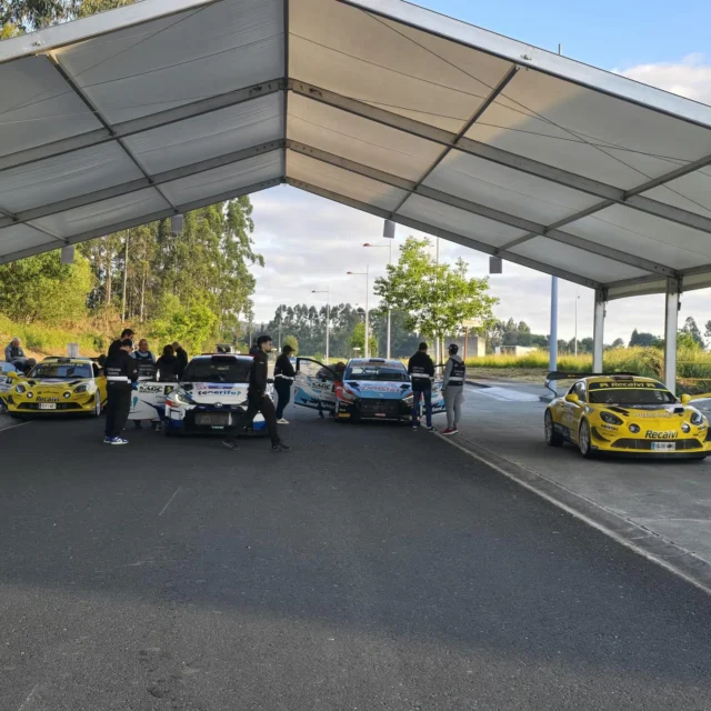 Verificaciones completadas en Narón!

Esta tarde a las 16:00h shakedown y a las 20:30h ceremonia de salida 🏁