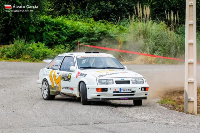 Este fin de semana se celebrará el Rallysprint de Reocín, en Cantabria, con una participación de más de 100 equipos. Entre ellos, destaca la presencia del piloto gallego Javier Ramos Grille, que tomará la salida con su Ford Sierra Cosworth, por lo que el espectáculo está asegurado 🔥

La cita cántabra contará también con una buena representación de vehículos de la categoría Rally2, lo que garantiza un alto nivel competitivo en esta edición.

📸 Alvaro García | @latulasport.es